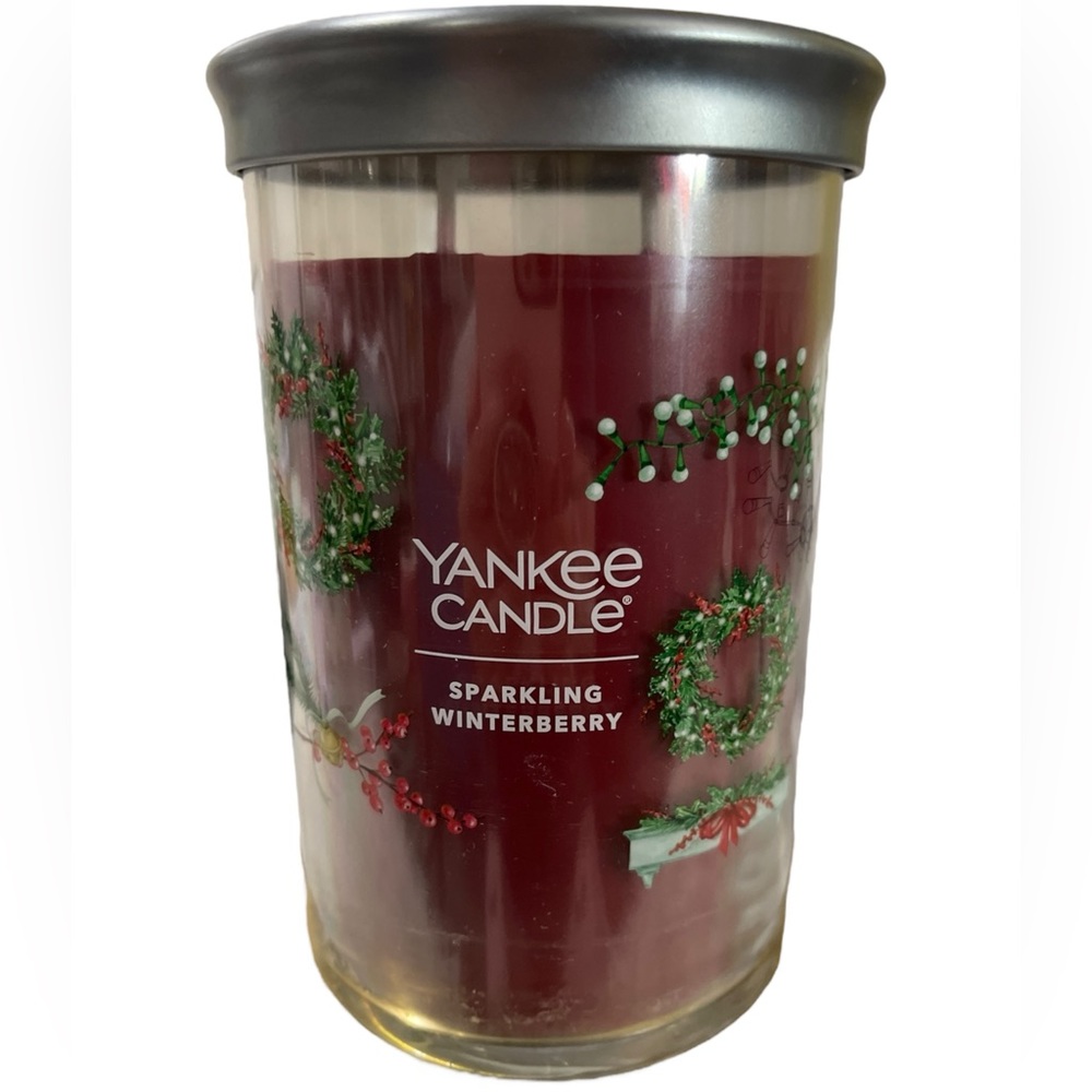 Yankee Candle Sparkling Winterberry  Large 2-Wick Tumbler Jar Red 20oz Brand New